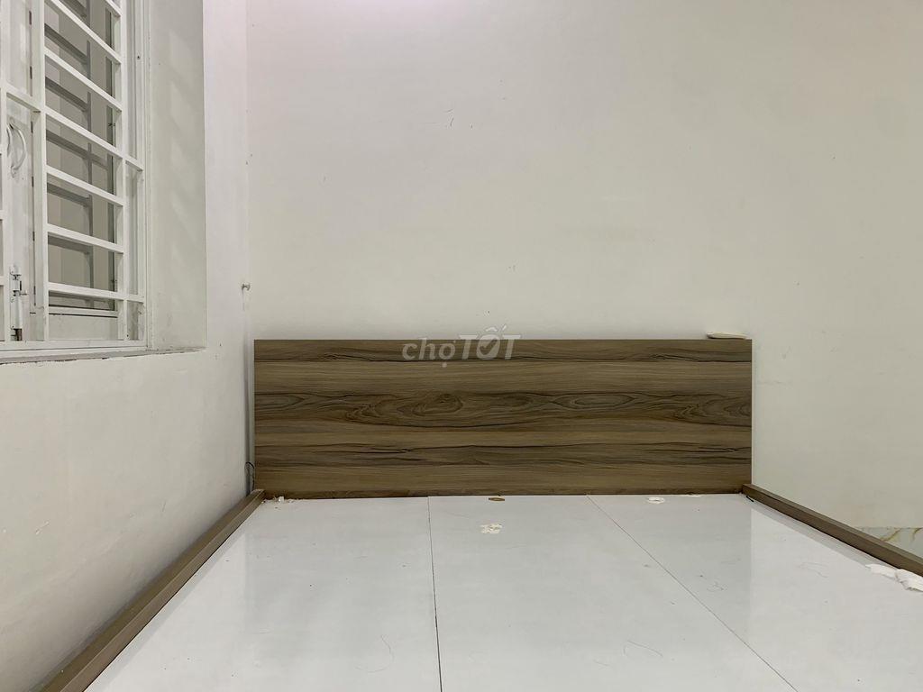 Chính chủ CHDV cao cấp có ban công. View Sân banh. Đường 22 Linh Đông