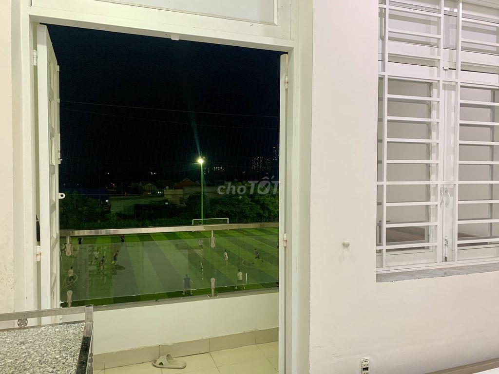 Chính chủ CHDV cao cấp có ban công. View Sân banh. Đường 22 Linh Đông