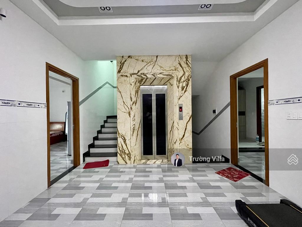 Bán nhà phố kdc thủ thiêm villa  dt đất 8x22m, dts 559m2 đã có sổ hồng cá nhân