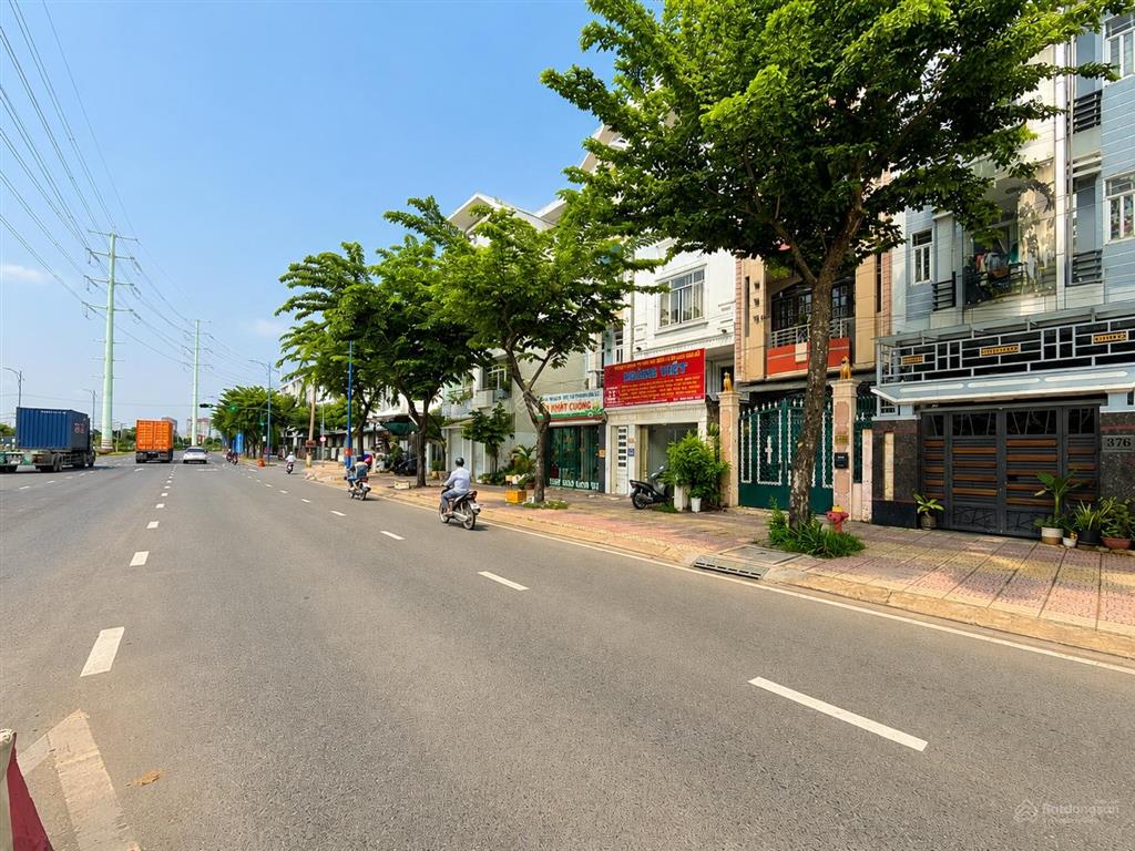 Bán lô đất 4,5m x 22m mặt tiền đường đồng văn cống (lộ giới 60m). giá bán nhanh 15,5 tỷ
