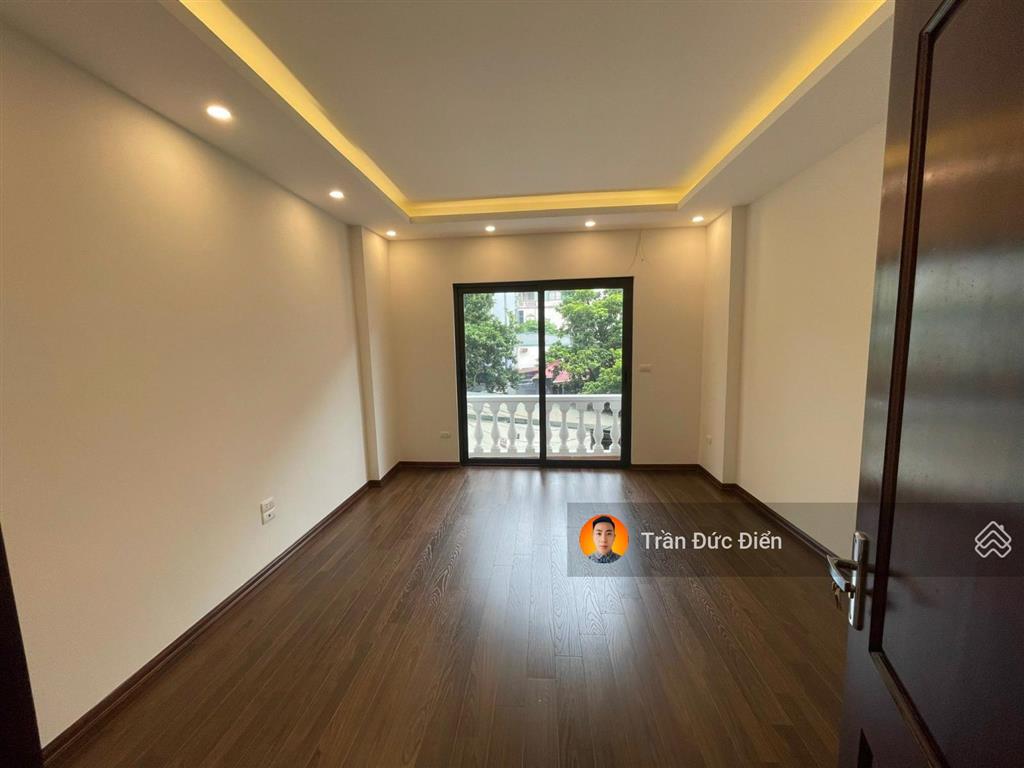 Bán nhanh 30m2 nhà 4,5 tầng tổ 13 thạch bàn, mặt tiền đẹp 5m, trước nhà thoáng tầm nhìn, ngõ riêng
