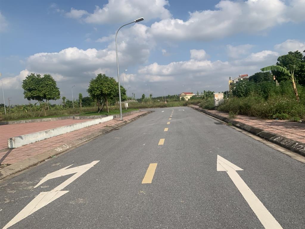 Hàng hiếm trên thị trường, 66m2 lô 2 mặt đường trước nhà thoáng, định cư hoặc làm văn phòng rất đẹp