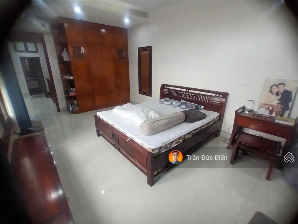 Bán nhà dân xây kiên cố, 91m2 thiết kế 3,5 tầng mới 99%, đường 13m gần hồ đầm tranh giá 20,7 tỷ