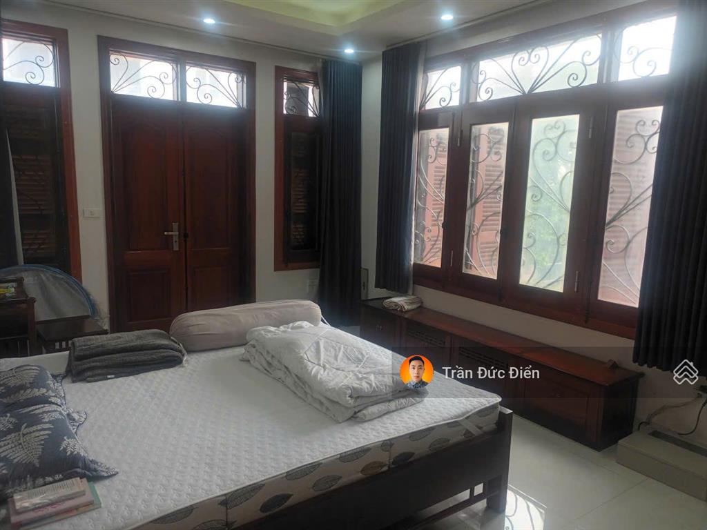 Bán nhà dân xây kiên cố, 91m2 thiết kế 3,5 tầng mới 99%, đường 13m gần hồ đầm tranh giá 20,7 tỷ