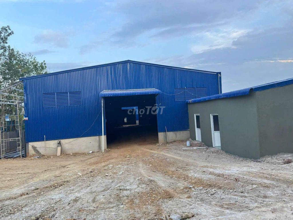 cho thuê xương đất cuốc tân uyên bình dương