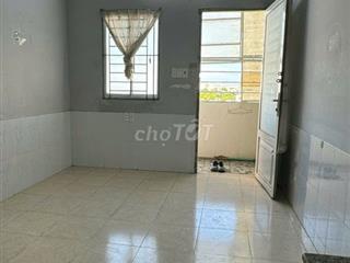 Phòng hẻm xe hơi 60/19 Lâm Văn Bền, 2 cửa sổ thoáng, có máy lạnh