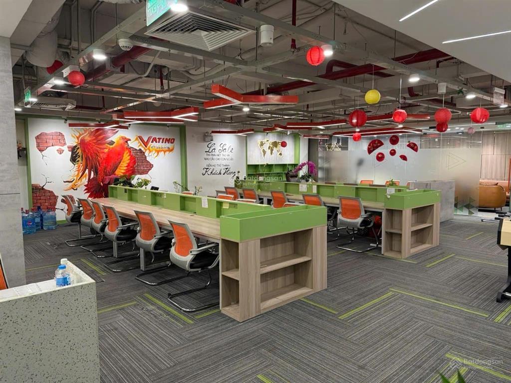 Cho thuê sàn văn phòng dt 500m2 có cắt lẻ giá chỉ 226 nghìn/m2/th goldseason 47 nguyễn tuân