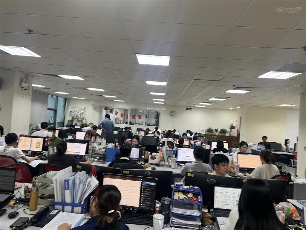 Bql nhà sông hồng park view cho thuê văn phòng 500m2 giá 418 nghìn/m2/th sẵn nội thất, vào luôn