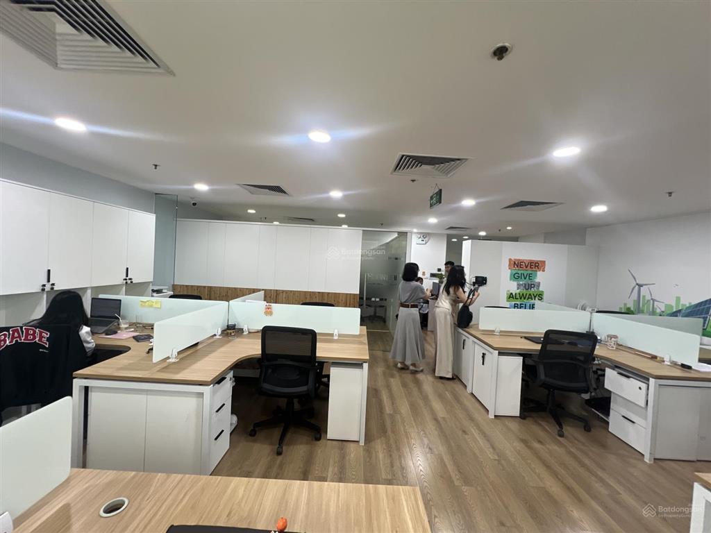 Bql cho thuê văn phòng tòa vinaconex láng hạ, dt 500m2 có cắt nhỏ.  ngay sdt 0971 252 ***