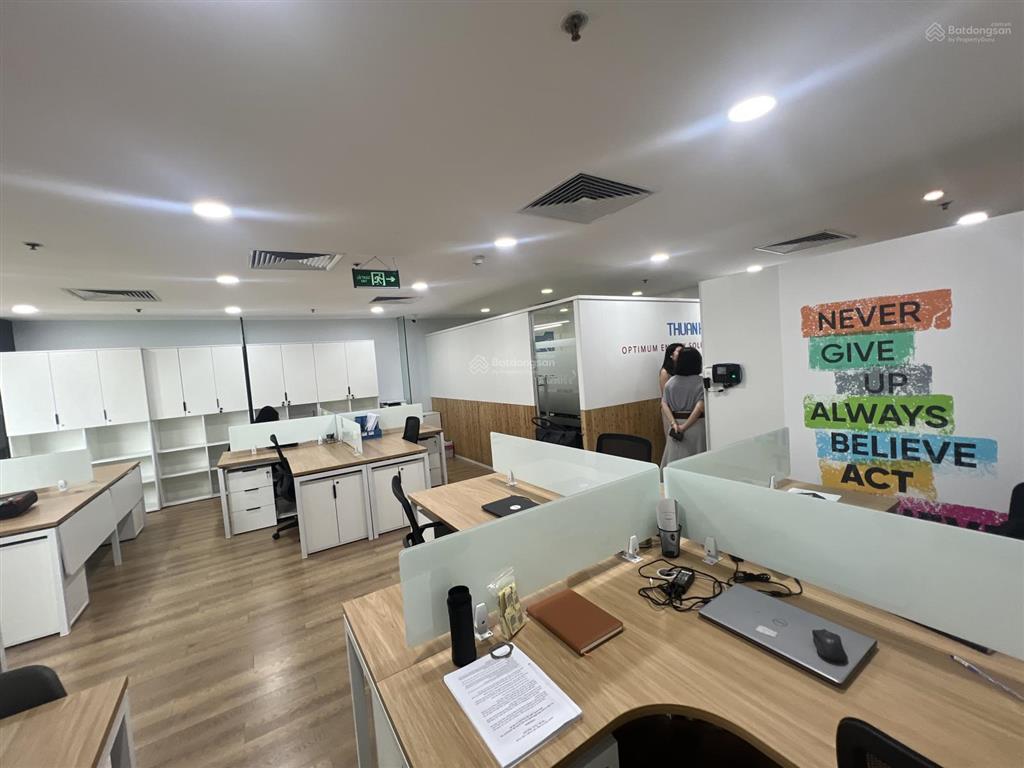 Bql cho thuê văn phòng tòa vinaconex láng hạ, dt 500m2 có cắt nhỏ.  ngay sdt 0971 252 ***