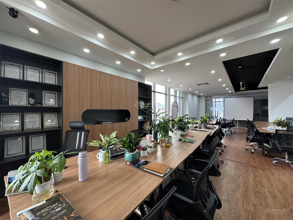 Cho thuê văn phòng 345m2 tòa trung yên plaza giá thuê ưu đãi chỉ từ 250 nghìn/m2/th