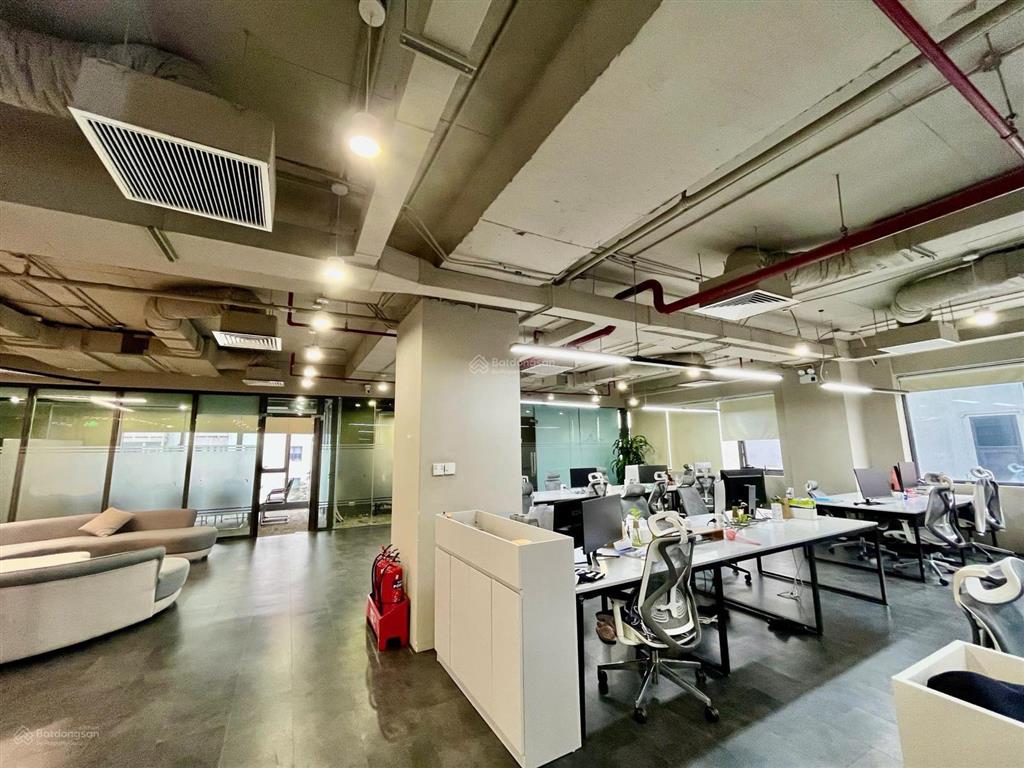 Bql cho thuê văn phòng tòa adg tower 37. dt 250m2 giá chỉ 250 nghìn/m2/th