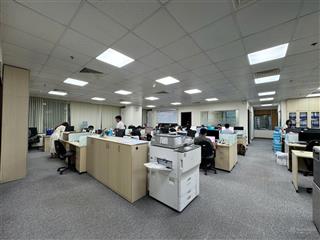 Bql cho thuê văn phòng 300m2 tại tòa diamond flower. sẵn nội thất, bàn giao vào sử dụng được luôn