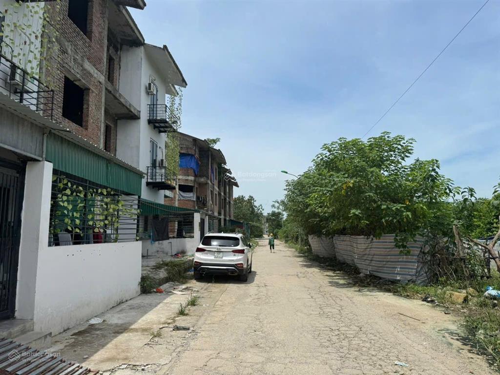 Bán căn biệt thự lô góc ngõ 521 cổ nhuế. mặt đường 30m siêu vip, hàng hiếm giá tốt , rẻ, đầu tư