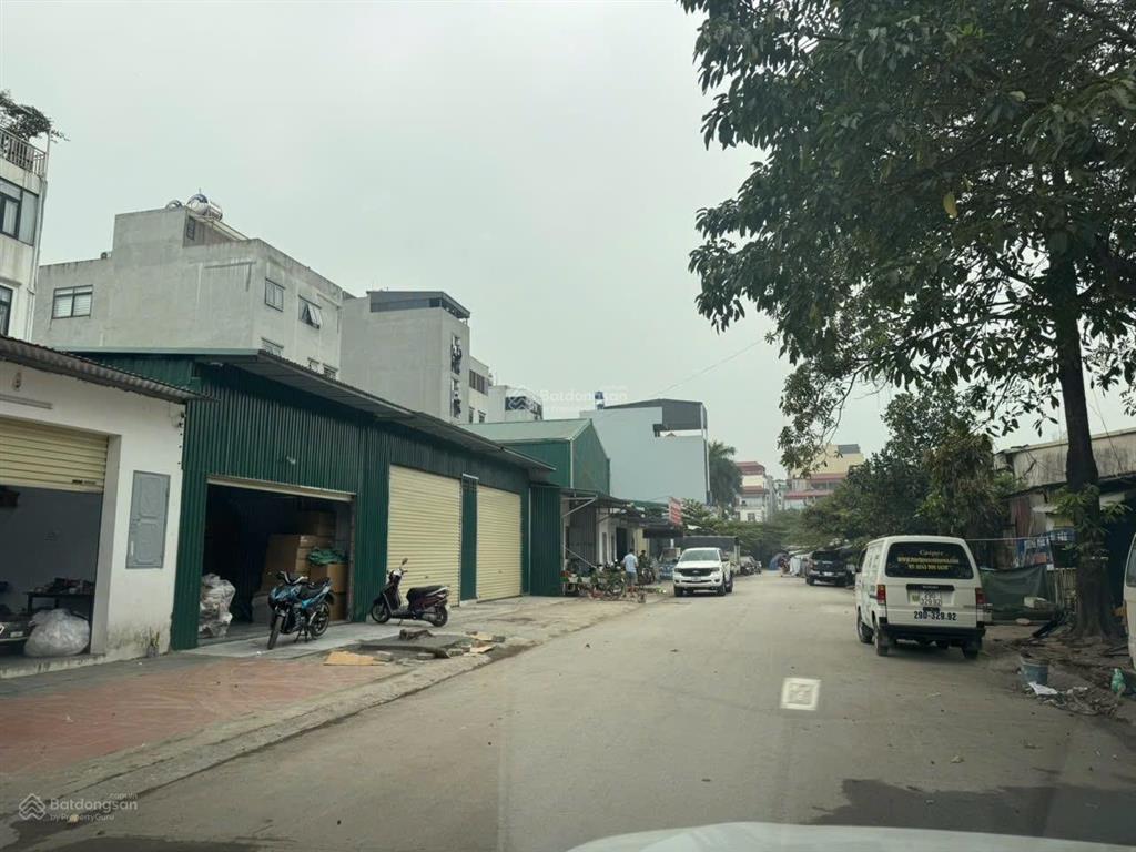 Cc gửi e bán lô đất tái định cư kiều mai, dt82m/ lô . mặt tiền 5.5m mặt víp ngoài view đường 32