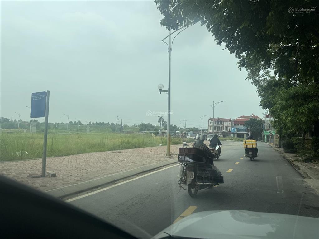 Bán lô đất tái định cư liên mạc  thượng cát  chân đê trường học giáp doanh trại bộ đội. giá đẹp