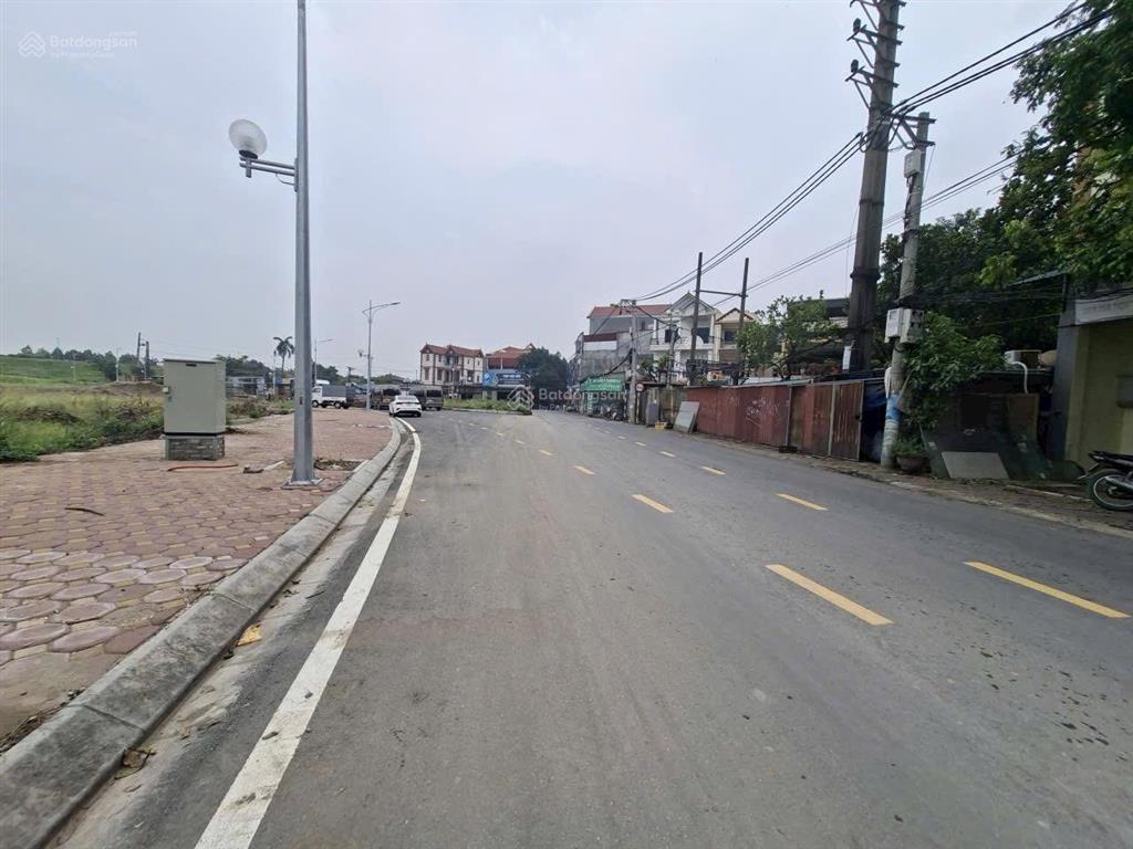Bán lô đất tái định cư liên mạc  thượng cát  chân đê trường học giáp doanh trại bộ đội. giá đẹp