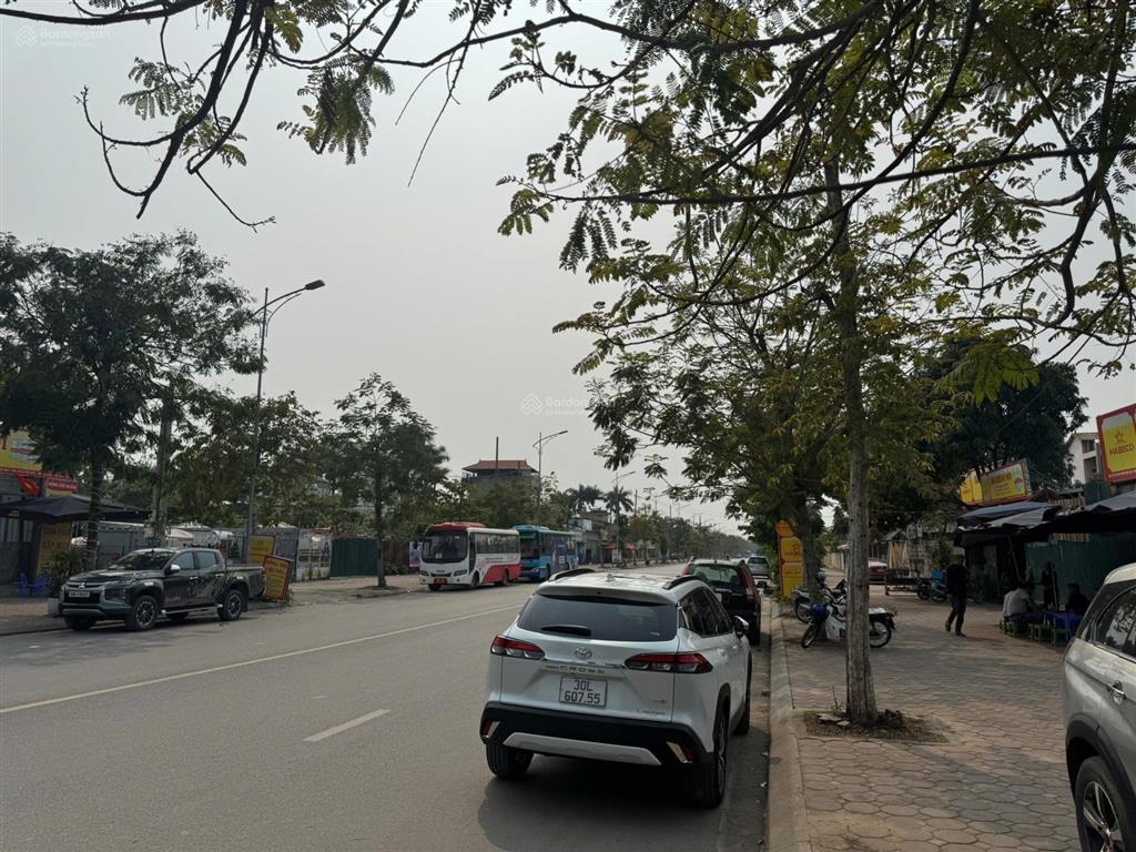 Bán nhà khu phố viên cầu mỏ, gần ô tô, có nhà 1.5 tầng đẹp. vị trí trung tâm sát phố. giá rẻ