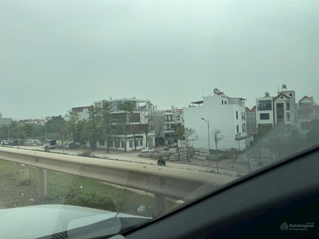 Bán đất đấu giá yên nội. đê thượng cát, sổ đẹp cất két. kí công chứng ngay.