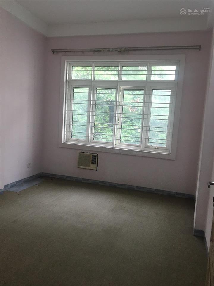 Cho thuê nhà phân lô ngõ 91 nguyễn chí thanh dt 52m2 * 4 tầng mt 4m giá 22tr ngõ thông ô tô vỉa hè
