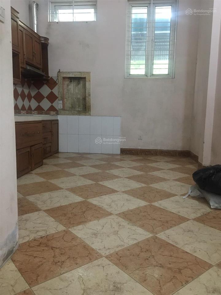 Cho thuê nhà phân lô ngõ 91 nguyễn chí thanh dt 52m2 * 4 tầng mt 4m giá 22tr ngõ thông ô tô vỉa hè