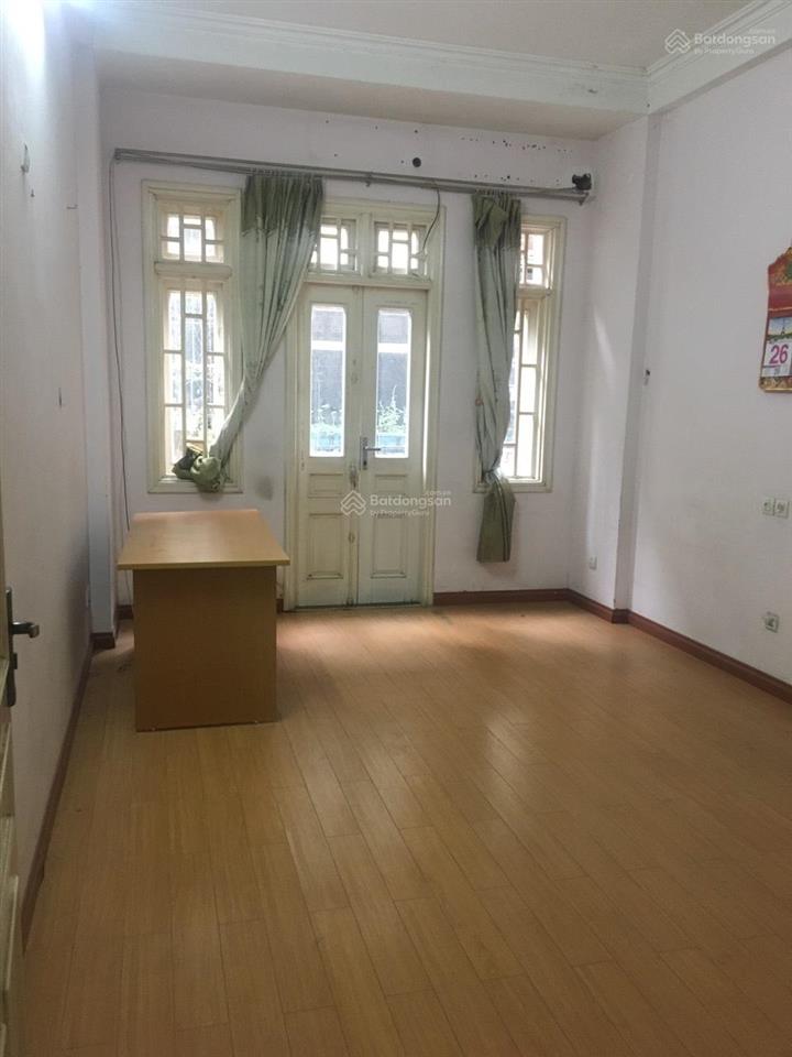 Cho thuê nhà phân lô ngõ 91 nguyễn chí thanh dt 52m2 * 4 tầng mt 4m giá 22tr ngõ thông ô tô vỉa hè