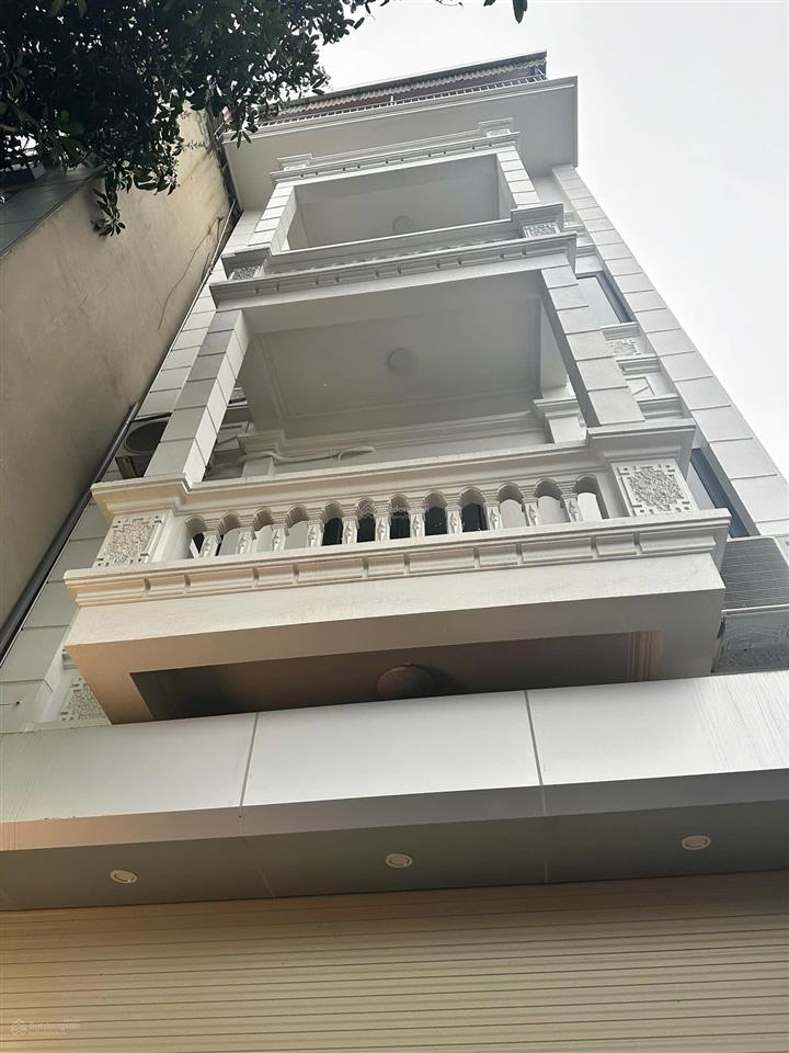 Cho thuê nhà ngõ 84 ngọc khánh dt 65m2 * 5 tầng mt 4.5m giá 22tr ngõ ô tô vào nhà thông thoáng