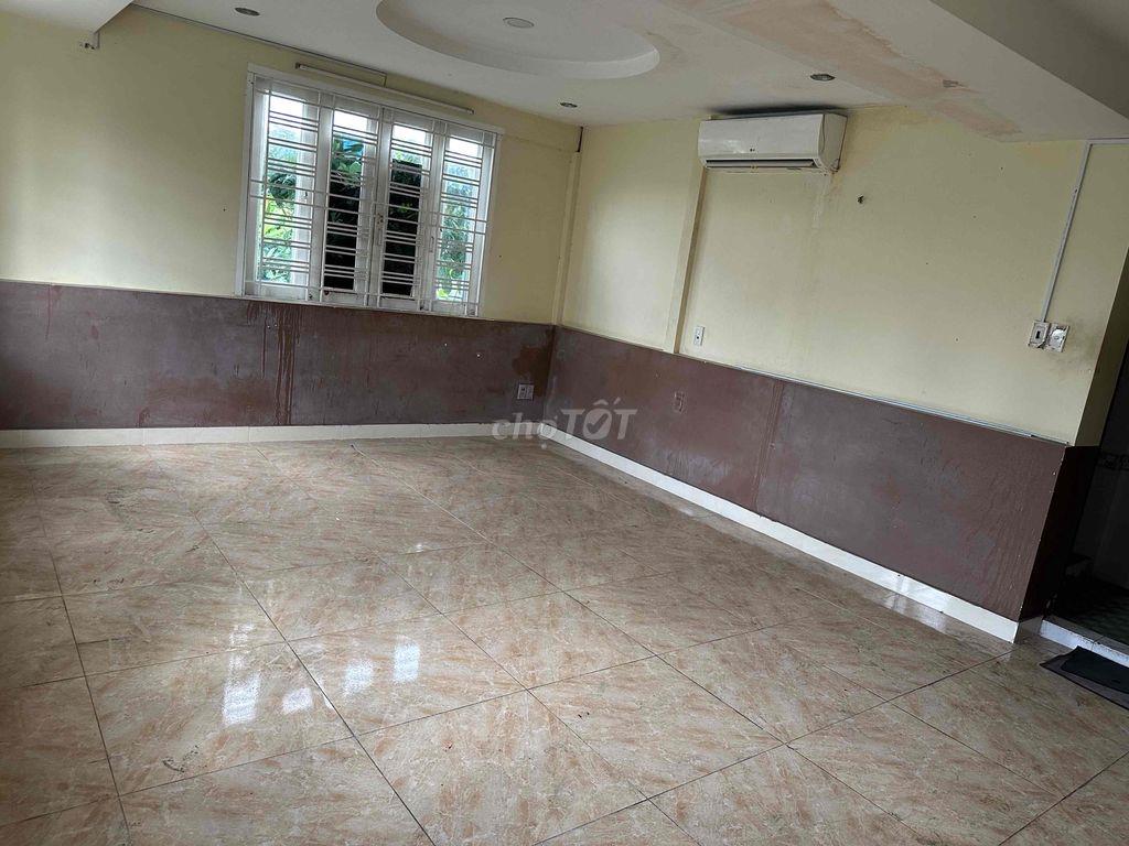 Nhà cho thuê nhà mặt tiền đường lớn