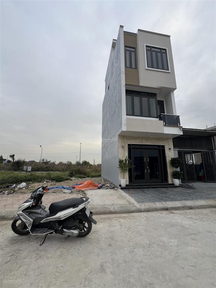 Bán tái định cư tràng cát.giá 2ty320
diện tích 40m ko lỗi phong thủy, sau nhà văn hóa