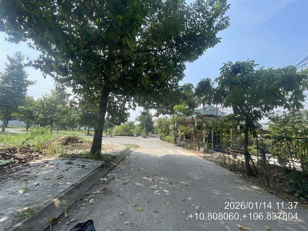 Bán đất phường trường thạnh, quận 9, hồ chí minh. đường nhựa 6m. tdt 943m2. giá 44 tỷ