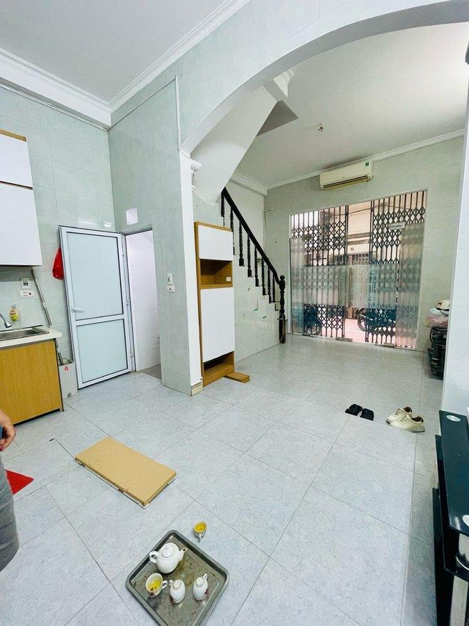 Bán nhà Ngõ Gốc Đề - ngõ rộng, nhà đẹp, 28m2, sổ cực đẹp chỉ 5,7 tỷ