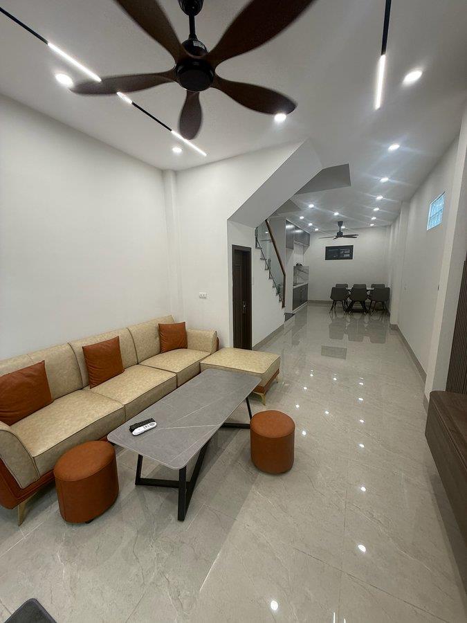 Nhà đẹp Vũ Xuân Thiều, 51m2 full nội thất nhỉnh 7 tỷ