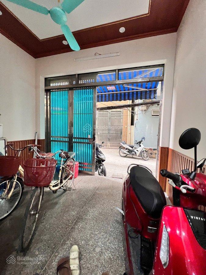 Bán nhà trung văn  ô tô vào nhà, 43m2, tròn 11 tỷ