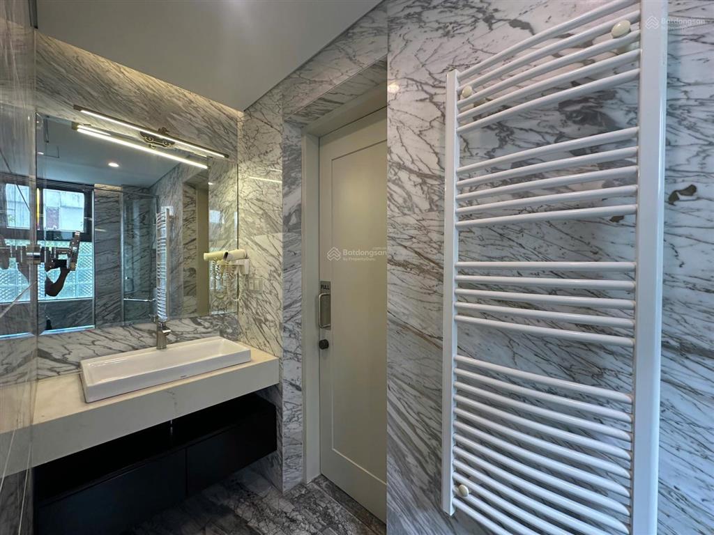 Cho thuê biệt thự vip starlake 240m2 x 4 tầng 5pn, thang máy full,  0339 937 ***