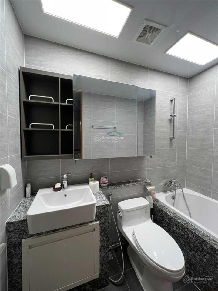 Cho thuê căn hộ 125m2 3pn starlake tây hồ. nội thất cơ bản  0339 937 ***