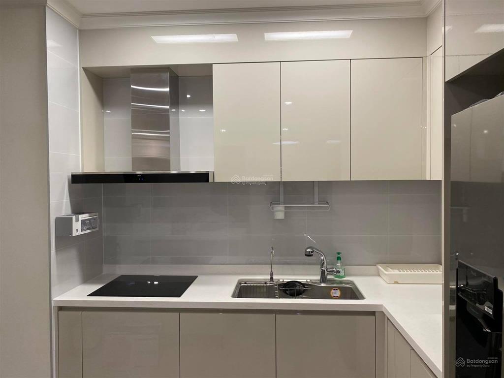Cho thuê căn hộ 125m2 3pn starlake tây hồ. nội thất cơ bản  0339 937 ***