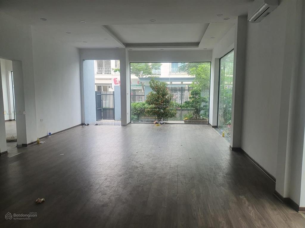 Cho thuê biệt thự ngoại giao đoàn 240m² x 3t đồ cơ bản, giá 65tr/th.  0339 937 ***