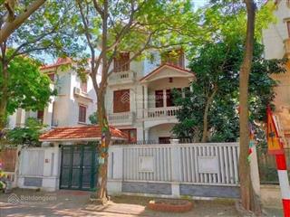 Cho thuê biệt thự ngoại giao đoàn 240m² x 3t đồ cơ bản, giá 65tr/th.  0339 937 ***