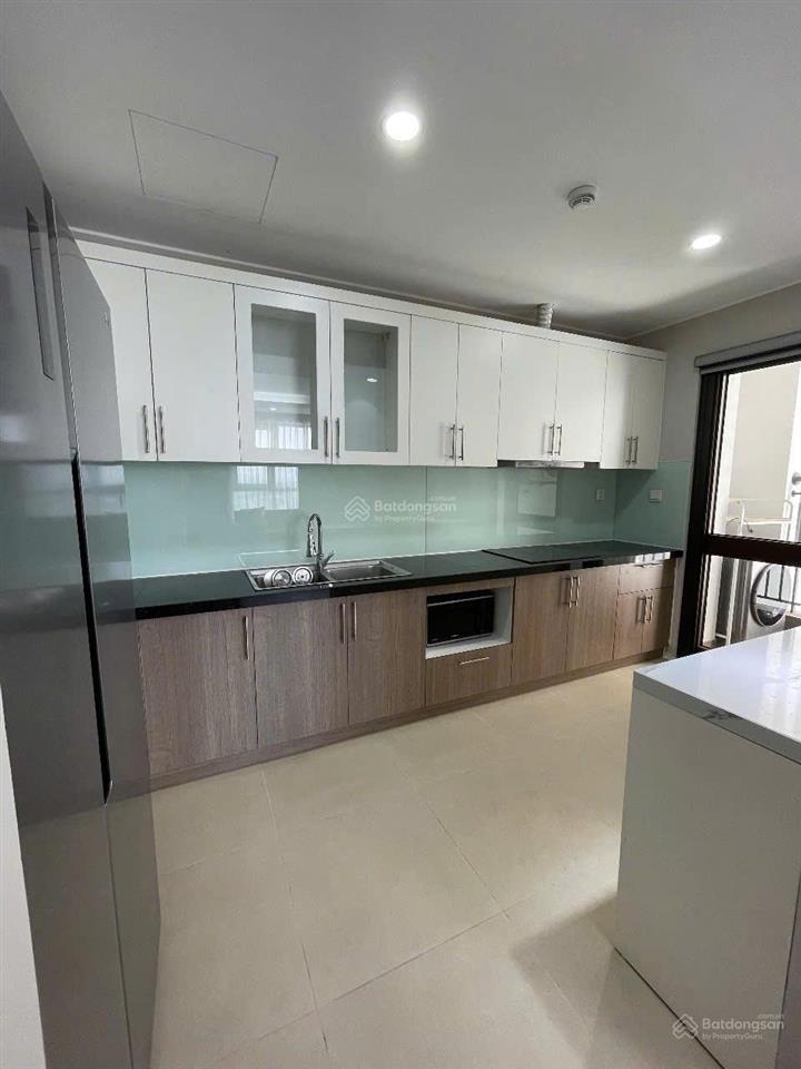 Cho thuê căn hộ chung cư nghĩa đô 130m2 3pn full giá 19tr/th.  0339 937 ***