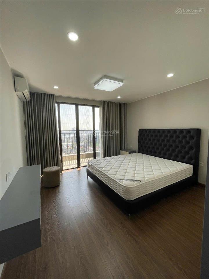 Cho thuê căn hộ chung cư nghĩa đô 130m2 3pn full giá 19tr/th.  0339 937 ***