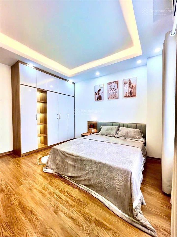 Cho thuê nhà ngõ 23 xuân la 38m*5t thang máy full giá 18tr/t  0339 937 ***