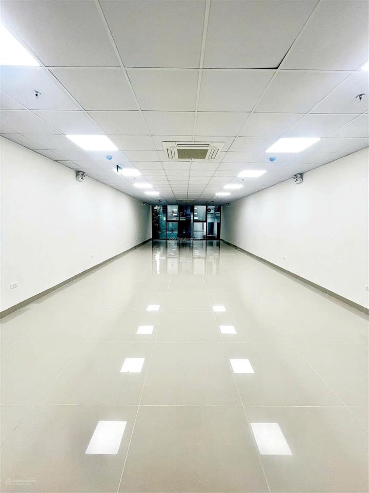 Cho thuê nhà xuân la  ô tô đỗ sát cửa  6 tầng  thang máy  cb giá 23tr/t  0339 937 ***