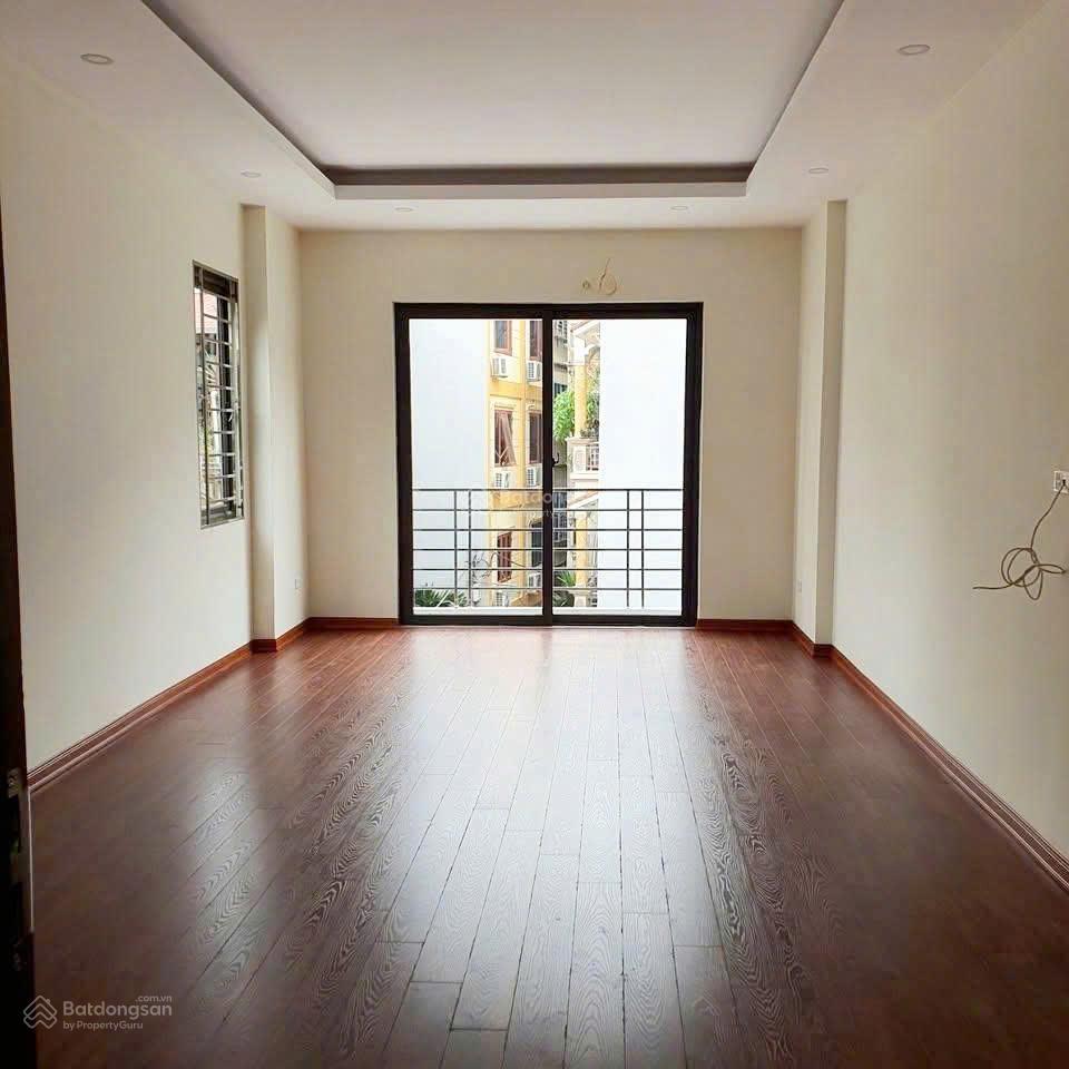 Cho thuê nhà ngõ 234 hoàng quốc việt 60m2 x 5 tầng ô tô đỗ cửa giá 19tr/th.  0339 937 ***