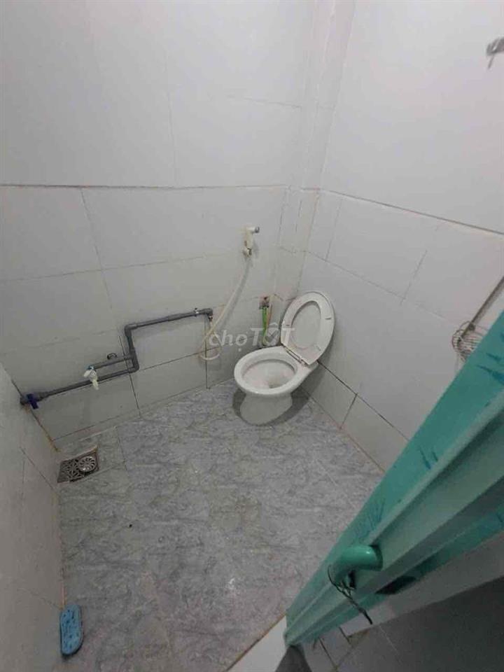 cho thuê phòng trọ có gác suốt gần cầu sắt vườn lài
