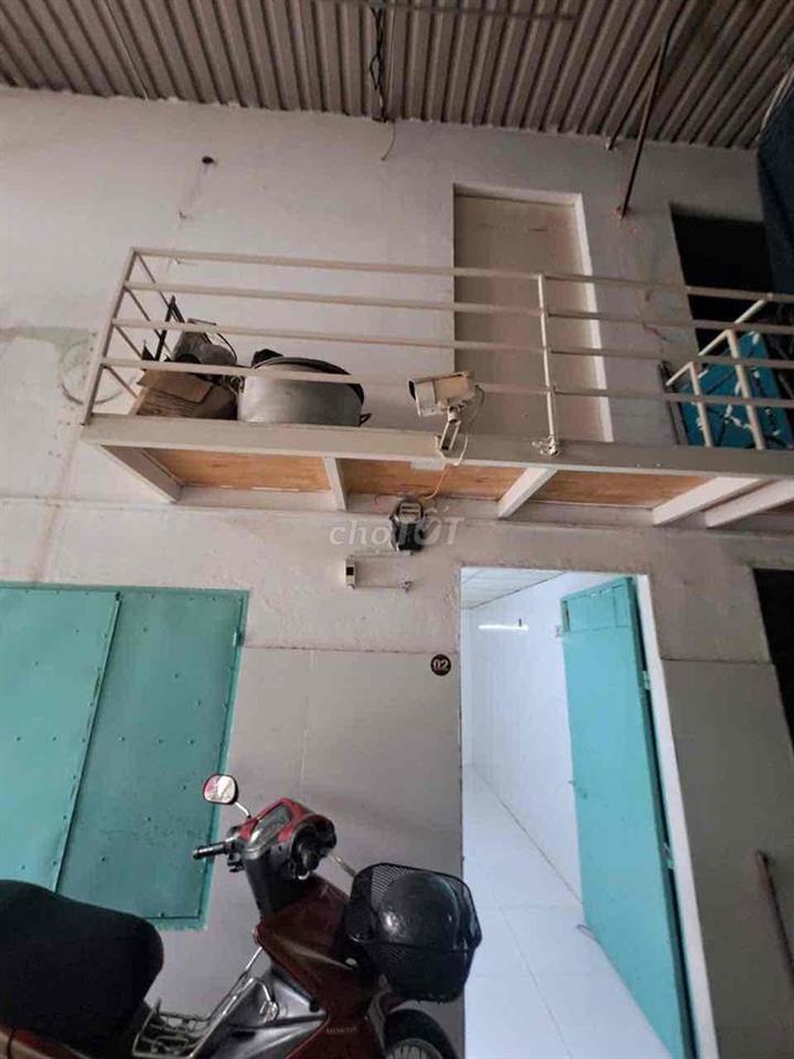cho thuê phòng trọ có gác suốt gần cầu sắt vườn lài