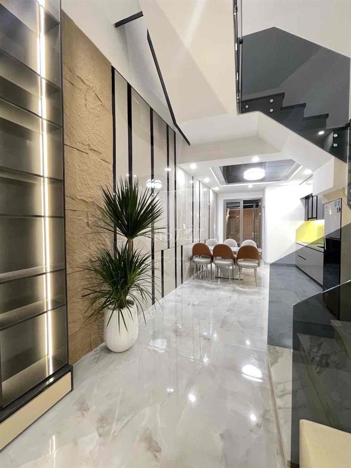 SẬP MẠNH 1 TỶ 2 - GIÁ CHÀO MỚI 4.95 TỶ. VILLA MINI - HỒ BƠI - TRUNG TÂ