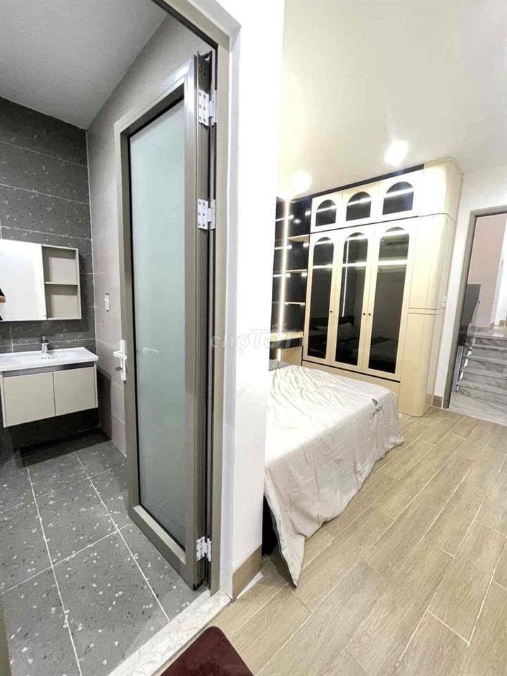 SẬP MẠNH 1 TỶ 2 - GIÁ CHÀO MỚI 4.95 TỶ. VILLA MINI - HỒ BƠI - TRUNG TÂ