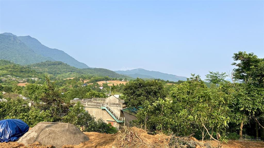 Cần bán 302m2 làn 2 tl422, đất ở 150m2, mt 14m nở hậu view trước sau thoáng tại khánh thượng, ba vì