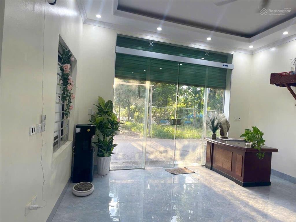 Cần bán lô góc 61m2 nhà 1 tầng 1 gác, trục chính đường phụng phượng, phúc thọ, hà nội