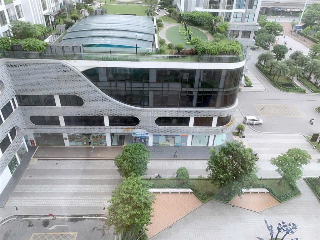 Chính chủ cần bán gấp căn hộ 1pn vinhomes west point full đồ đẹp hướng mát giá nhỉnh 5 tỷ